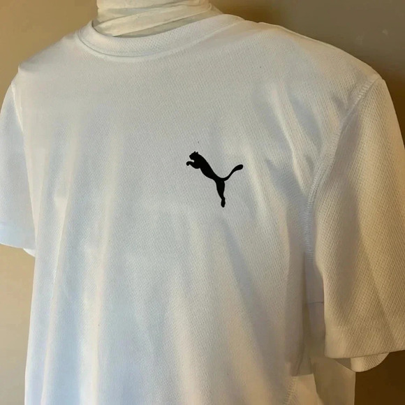 YXL white Puma  DRY sport T shirt .PTP 19” could fit women sm /med also - Picture 3 of 13